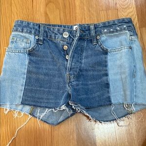 Urban outfitters super cute denim shorts size 25